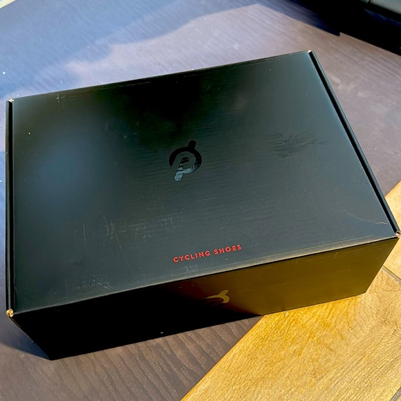 PELOTON Brand (unisex) Cycling Shoes - Like New! Never used! - Picture 7 of 9